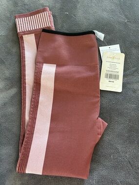 Fabletics Seamless High-Waist Leggings - Dusty Rose with Pale Pink Stripe